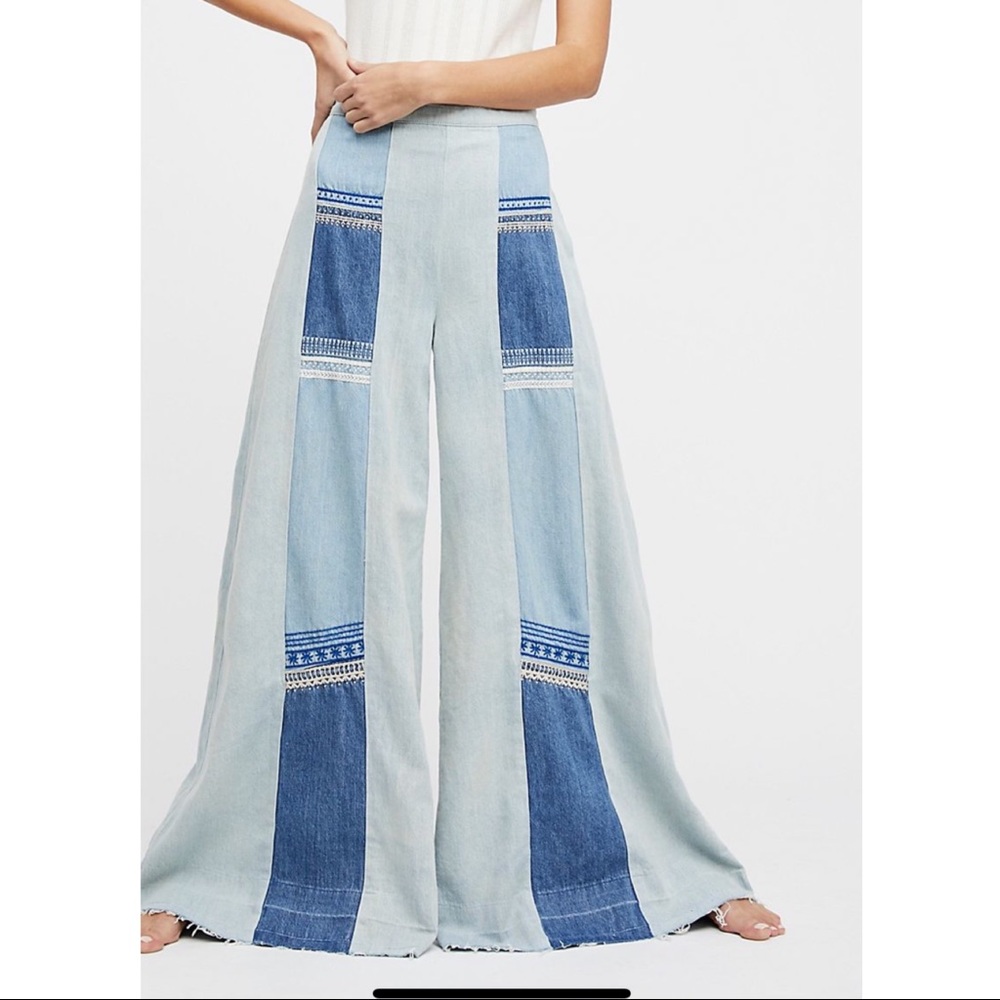 🚫SOLD🚫FREE PEOPLE WILLA PIECED WIDE-LEG JEANS